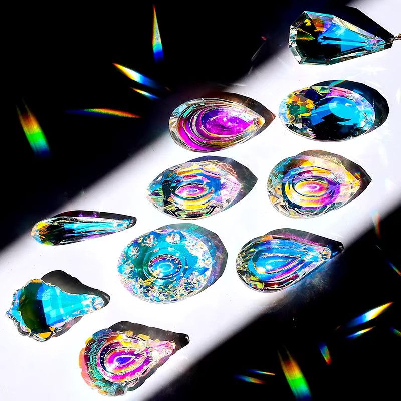 SMI Fine Kristallglas-Prisma-Anhänger in Multicolor, 10 Formen als Sonnenfänger-Zubehör und Regenbogen-Maker-Ornament zum Aufhängen - Bild 1