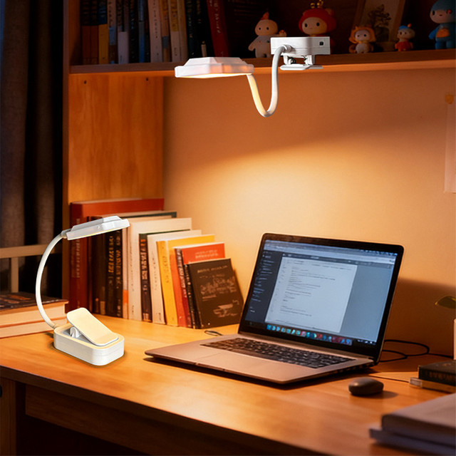 GGBEE LED-Buchleuchte mit Clip in Weiß, USB-wiederaufladbare Leselampe mit Touch-Bedienung und verstellbarem Hals als Nachtlicht für Schlafzimmer und Schreibtisch - Bild 1