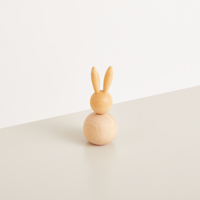 BLUME2000 Deko Hase aus Schima-Holz in Natur Braun und Beige für Ostern - Bild 1