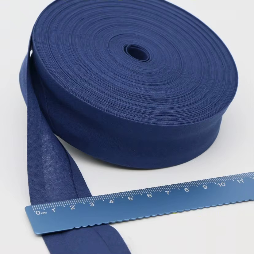 Grünes Baumwoll-Schrägband mit 30 mm Breite als DIY-Nähzubehör für Kinderkleidung, Quilts und Tischdecken - Bild 3