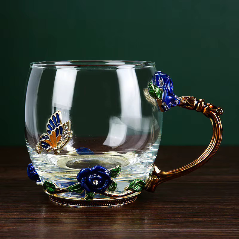 Aihogard Emaille-Tasse aus Glas mit floralem Rose- und Schmetterlings-Design in Transparent - Bild 2