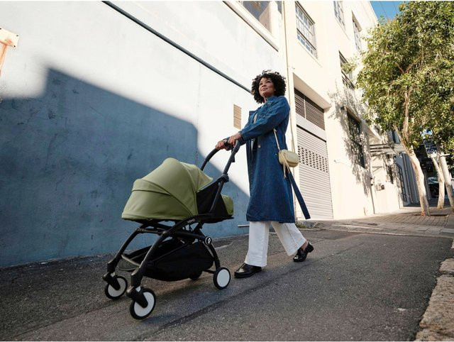 Stokke Yoyo3 Travel Buggy inklusive Neugeborenenset in Grün mit Sportsitz und Babywanne - Bild 1
