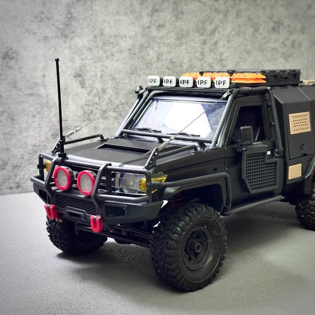 AT 99 MODEL MN82 Versicherung Stoßstange und Antenne, Zubehör, 1:12 - Bild 1