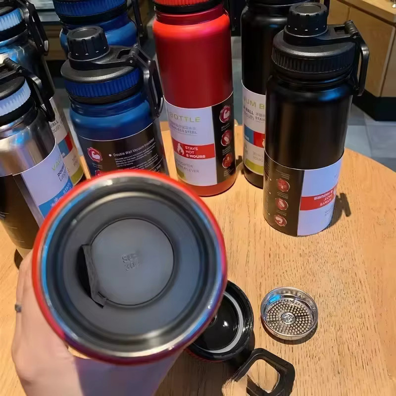 Outdoor Thermos Wasserflasche mit Tee-Filter aus 304 Edelstahl in Schwarz oder Rot, 600 ml, 800 ml oder 1000 ml - Bild 3
