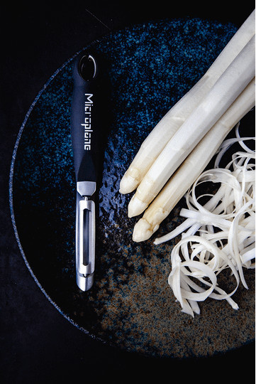 Microplane Universalschäler Professional Sparschäler für Obst und Gemüse, Schwarz, L: 18,5 cm, B: 2,5 cm, H: 2,5 cm - Bild 2