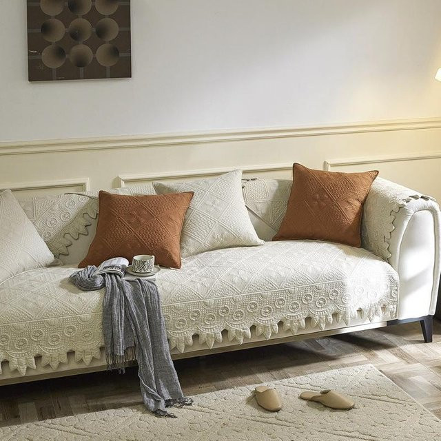 Super Six Gestepptes und besticktes Baumwoll-Sofakissen mit Wellenkanten, B/B: 70 x 70 cm - Bild 1