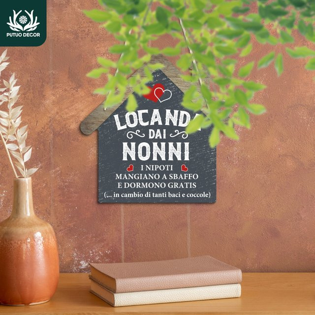 Putuo Decor Hausförmiges Holzschild Locanda Dai Nonni I Nipoti Mangiano A in Multicolor zum Aufhängen - Bild 1