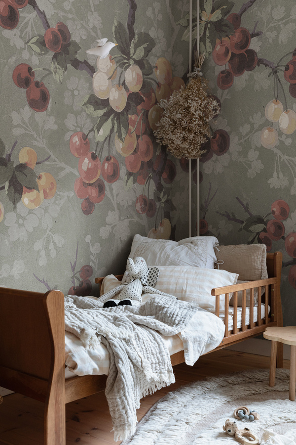 Sandberg Mural Franka Wandgestaltung in Sage Green mit botanischem Floral-Muster - Bild 1
