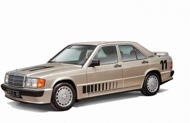 Italeri Mercedes-Benz 190E, Fahrzeug, 1:24, Grau - Bild 1