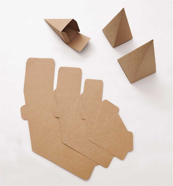 Rico Design Paper Poetry Adventskalender Bäume aus braunem Kraftpapier mit 24 Türchen - Bild 1