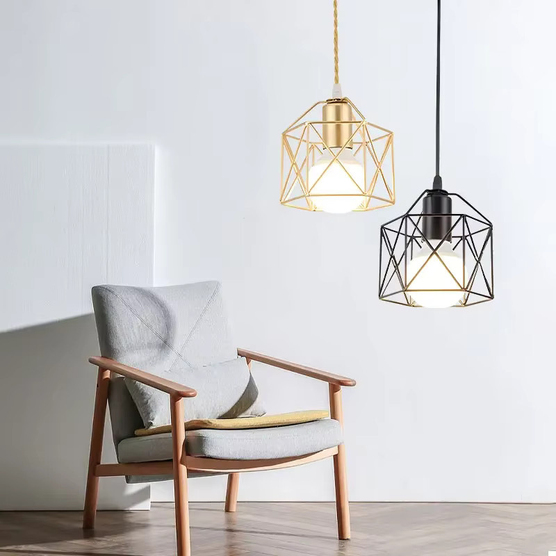 TRAZOS Industrielle LED-Pendelleuchte aus Metall mit E27-Sockel in Gold/Messing für Küche und Flur - Bild 1