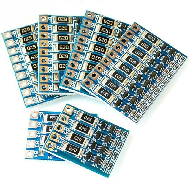 Akku-Balancer-Board für 3S bis 8S Li-Ionen und Polymer Akkus, 11,1–33,6 V, blaues Lade-Modul - Bild 1