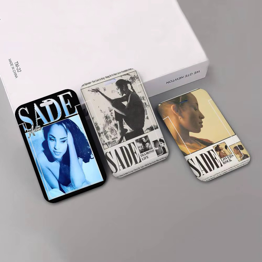 Singer Sade Arbeitsausweishülle mit Umhängeband aus Kunststoff, Multicolor - Bild 1