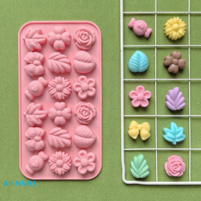 Flexible 3D-Silikon-Fondantform mit 18 Mulden und Blumenmuster in Pink zum Backen und Basteln - Bild 1