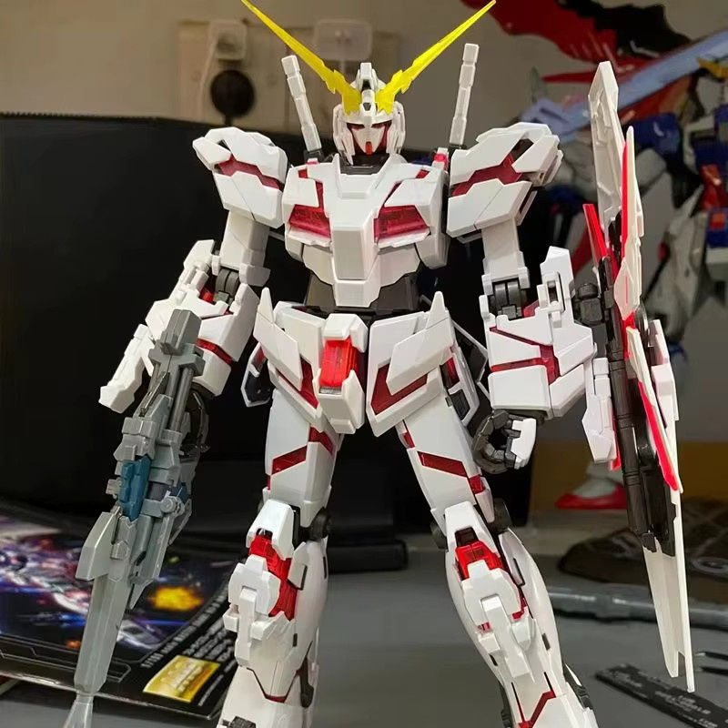 TAKARA TOMY Gundam Rx-0 Unicorn Destruction Mode, Actionfiguren, 1/144 - Bild 2
