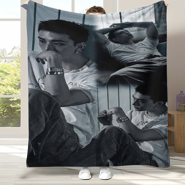 Potdemiel Hyunjin Kpop Stray Kids Flanelldecke aus Polyester, ultraweicher warmer Plüschüberwurf in Multicolour - Bild 1