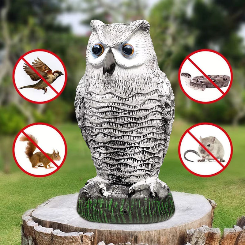 Lebensechte Eulen-Vogelscheuche mit blinkenden Augen und Sound zur Vogelabwehr in Grau - Bild 3