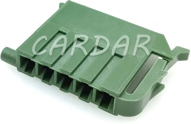 Set aus 5-Pin Auto-Steckverbindern mit 3,5mm AC-Kabelbaum-Buchse in Grün - Bild 1