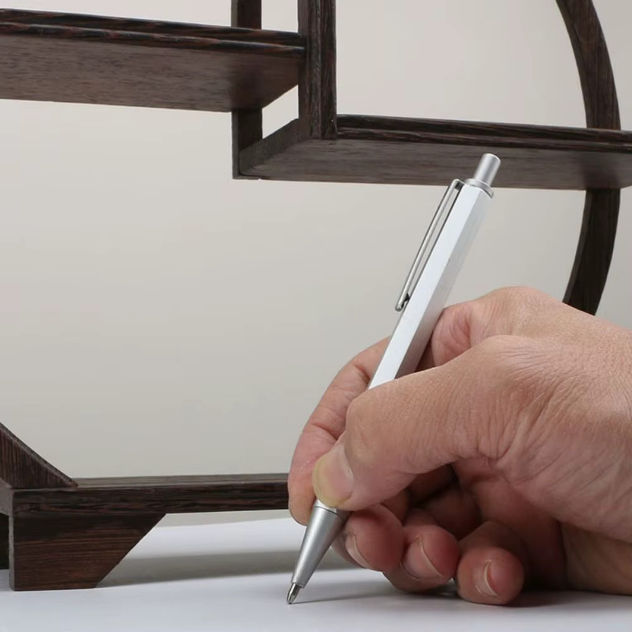 Luxuriöser Vollmetall-Gelstift mit schwarzer Tinte und sechseckigem Design für dich - Bild 3