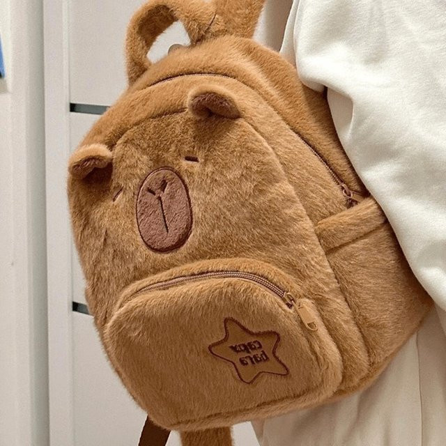 Yiran Health & Beauty Capybara Plüsch Rucksack, Plüschtier Puppe, ab 14 Jahren - Bild 1