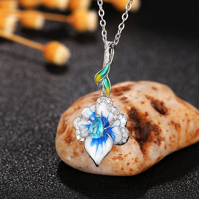 Huitan Halskette mit blauem Blumen-Anhänger, Silber, Damen - Bild 1