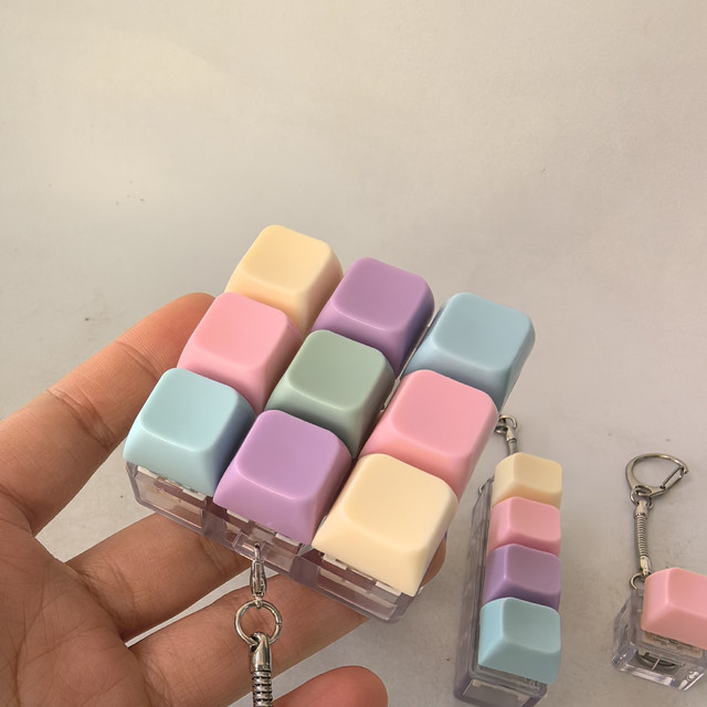 Fishsheep Schlüsselanhänger, 9-Tasten-Tastatur-Spielzeug, Unisex - Bild 1