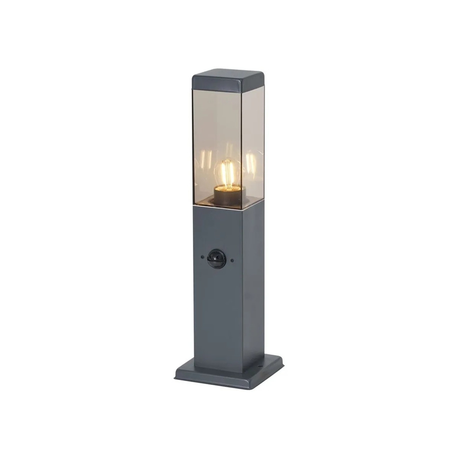QAZQA Außenleuchte Malios in Dunkelgrau mit Rauchglas, Bewegungssensor und Steckdose, IP44, Höhe: 45 cm - Bild 2
