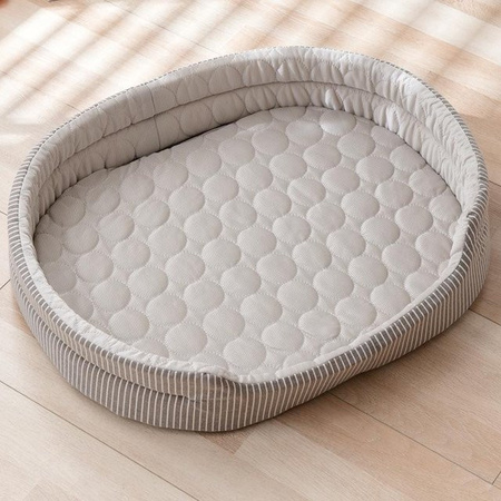 Kühlendes Haustierbett von Yiran Furniture in Grau, rutschfeste Katzen- und Hundematte in ovaler Form, B/T: 50 x 38 cm