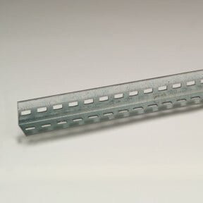 Regalwerk RUDI-Winkelprofil aus verzinktem Stahl, Farbe Silber, B/H/T: 40 x 40 x 2,0 mm, Länge: 2500 mm, mit Trapezlochung und 25 mm Rastermaß - Bild 1