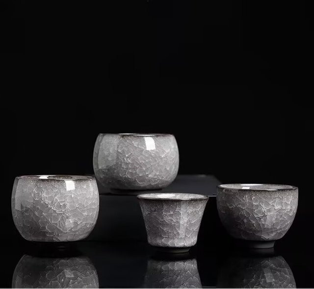 Keramik-Teetasse mit Knisterglasur in Grau im traditionellen chinesischen Gongfu-Stil - Bild 1