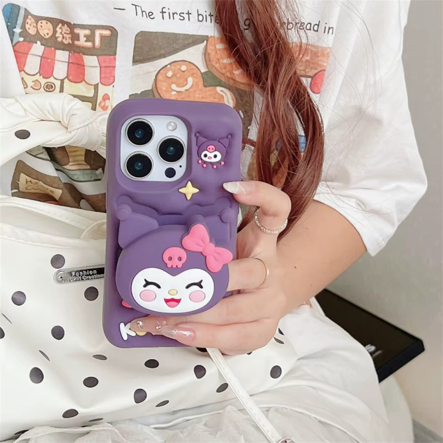 Sanrio Kuromi Handyhülle aus weichem Silikon mit 3D-Standhalter für iPhone 12 bis 17 Pro Max Plus in Lila - Bild 2
