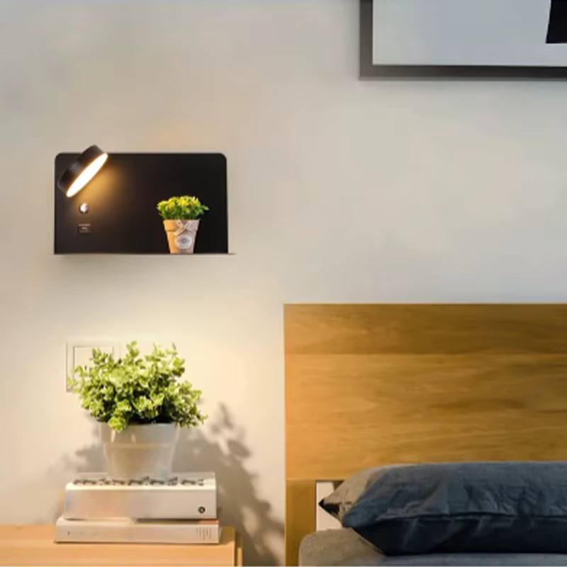 YooE Minimalistische Wandleuchte in Schwarz mit USB-Aufladung, drehbarer Lampe und Knopfschalter für Schlafzimmer und Nachttisch - Bild 3