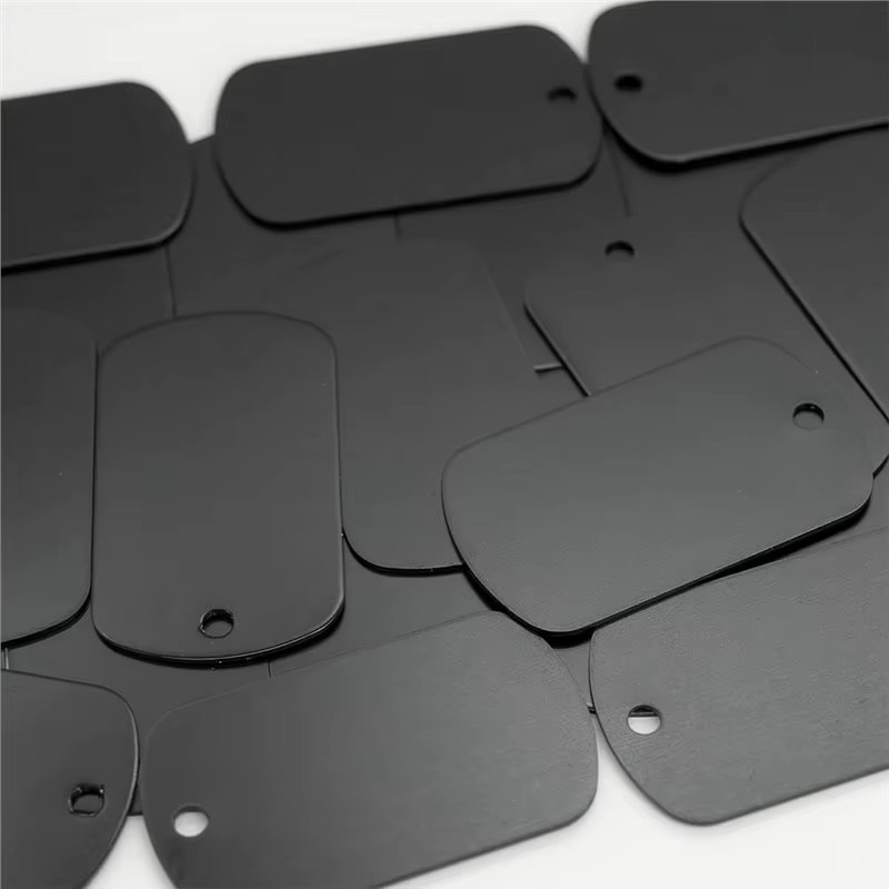 ABZV 50 Stück Gravierbare Metallstempel als Haustier-ID-Tags aus schwarz eloxiertem Aluminium - Bild 2