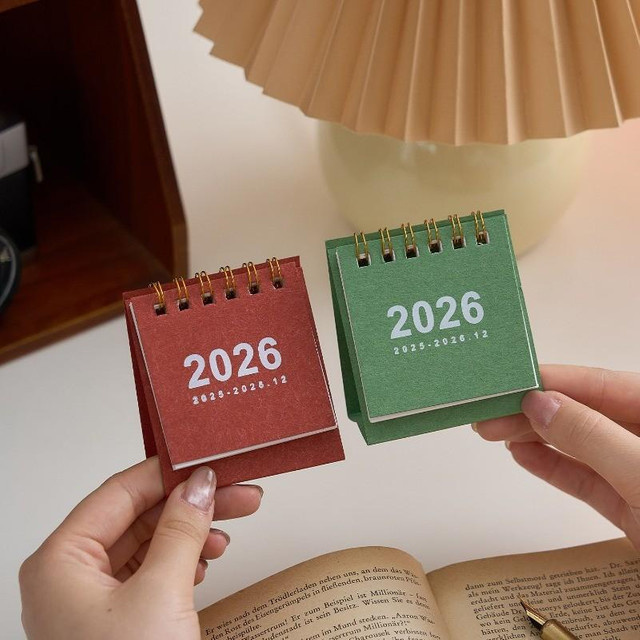 Mini-Kalender 2026 als Monats- und Jahreskalender für Büro und Studium in einfarbiger Ausführung - Bild 1