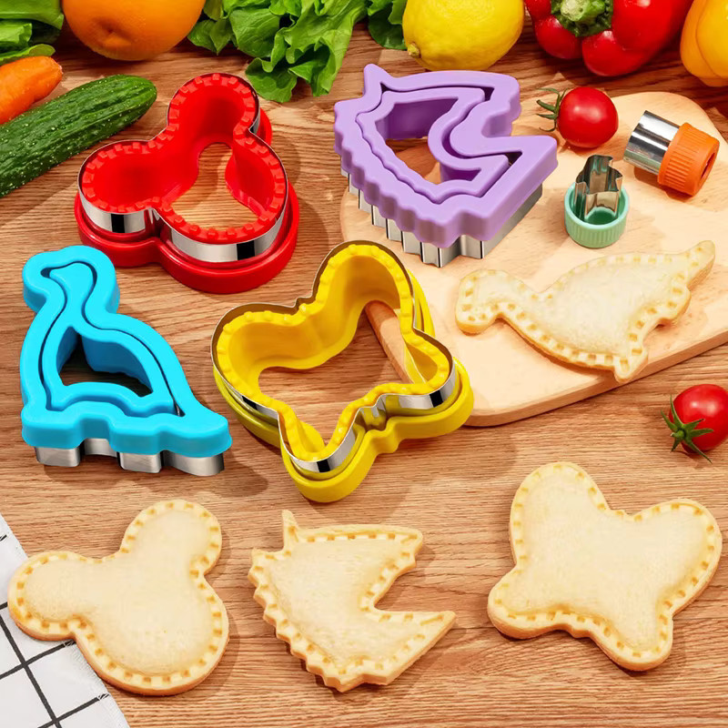 48-teiliges Sandwich-Schneider-Set aus Kunststoff für Kinder in Pink und Multicolour zum Ausstechen von Brot, Keksen, Obst und Gemüse - Bild 4