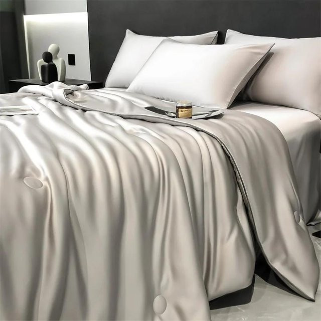 Sommerdecke aus Lyocell-Seide von Your Warm Home, eiskühlend und weich, Farbe: Weiß, B/T: 200 x 230 cm - Bild 1
