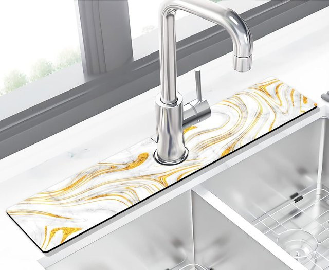 VIKAMA Wasserhahnmatte mit Marmormuster in Weiß, super saugfähige und spritzwassergeschützte Matte für die Küchenspüle - Bild 1