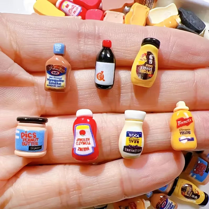 7 Stück realistische Mini-Sauce- und Gewürzmodelle aus Kunstharz von DUTRIEUX, mehrfarbiges DIY-Puppenhaus-Dekorzubehör inklusive Ketchup, Senf und Mayonnaise - Bild 5