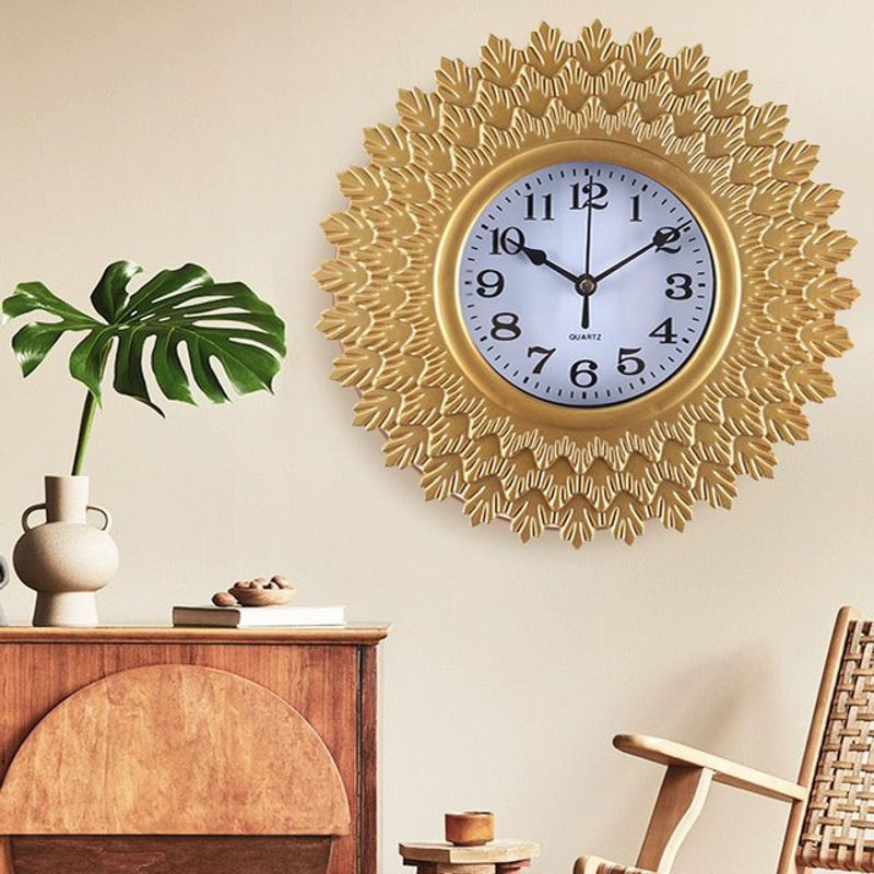 Geräuschlose analoge Wanduhr in Gold mit Blätter-Design für Wohnzimmer und Schlafzimmer - Bild 1