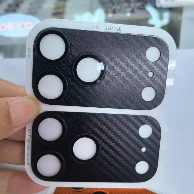 Apple iPhone 17 Pro Max und iPhone 17 Pro Metallfaser-Kevlar-Objektivschutz mit Glasabdeckung in Silber - Bild 1