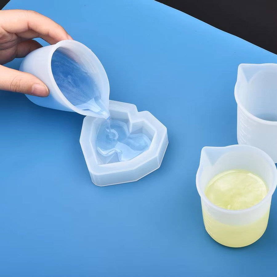 5er Set Silikon Messbecher von LIEBE ENGEL, transparent mit Skala, 100 ml, ideal für Lebensmittel und DIY-Projekte wie Epoxidharz oder Schmuckherstellung - Bild 3