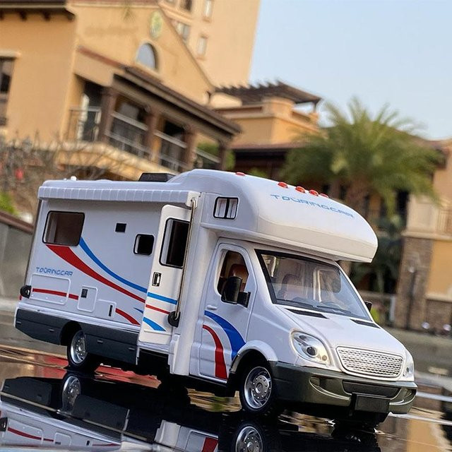 Linyi toy car Wohnmobil Freizeitfahrzeug, 1:28, Metall, mit Sound und Licht, ab 14 Jahren - Bild 1