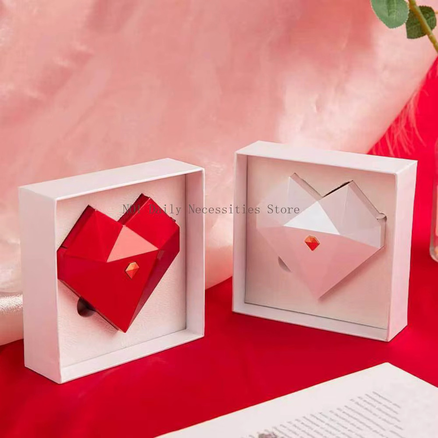 Automatische herzförmige Diamantringbox zur Schmuckaufbewahrung und Präsentation in Rot oder Weiß - Bild 1