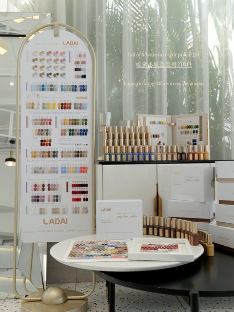 Ouboli ladai Gel Nagellack Set, 218 Farben, 15 ml - Bild 1