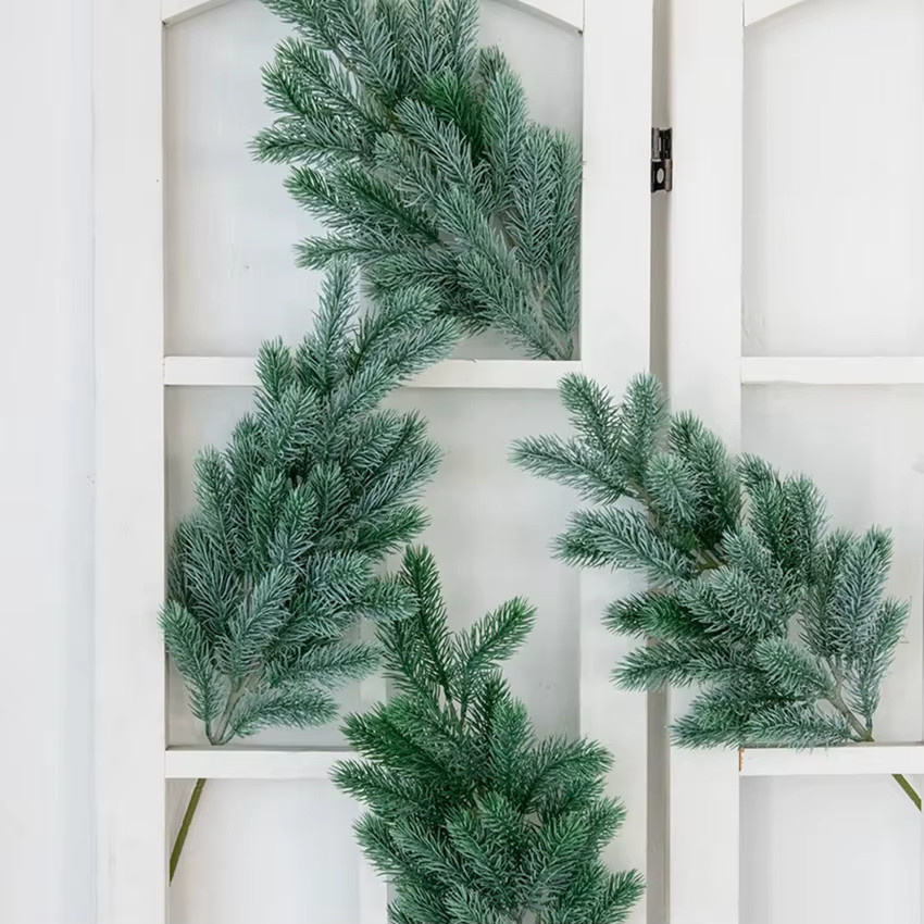 XIAOYINMO Künstliche Kiefernnadeln als hängender Kranz aus Kunststoff für Weihnachtsdekoration, Garten und Hochzeit, Grün - Bild 2