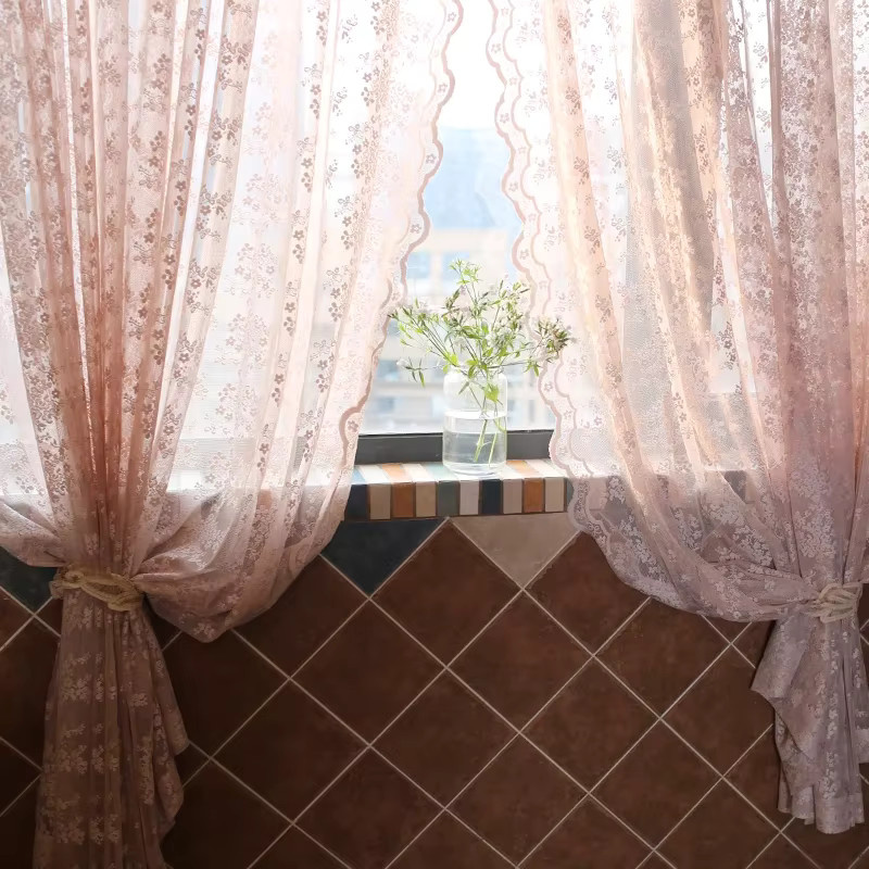 Rosa transparenter Jacquard-Vorhang mit floralem Design und Makramee-Spitze im Shabby-Chic-Stil - Bild 5