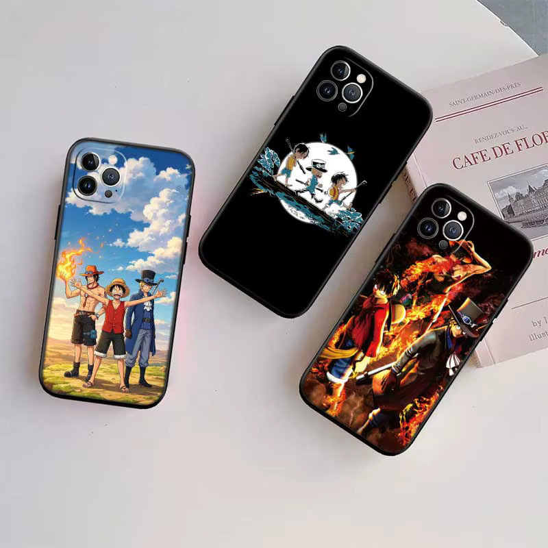 DI29 One Piece Ace Luffy Sabo Handyhülle für iPhone 16 15 14 13 12 Pro Max Plus Mini in Multicolour - Bild 6