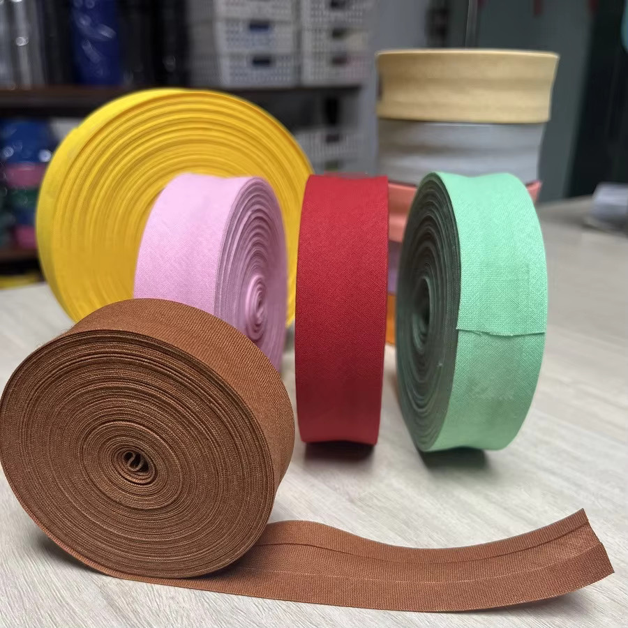 Gebügeltes Baumwoll-Schrägband als einzelnes gefaltetes Stoffband für Kleidungsstücke, Breite: 2,5 cm - Bild 2