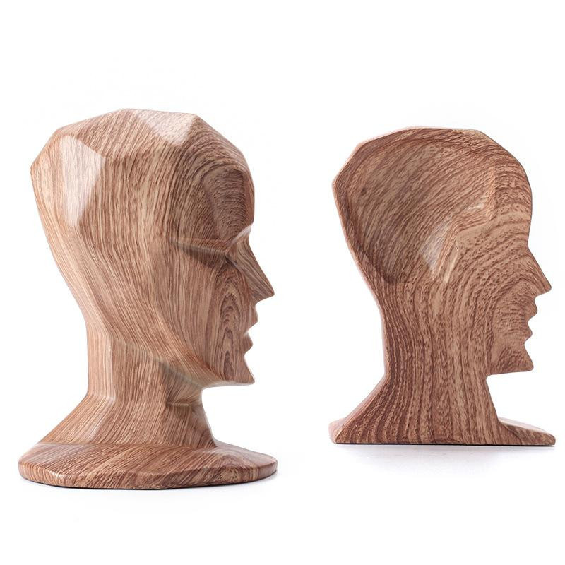 Nordische Buchstütze mit Menschenkopf-Skulptur in Holzoptik, Farbe Braun, B/T/H: 22,0 x 15,0 x 15,0 cm - Bild 2