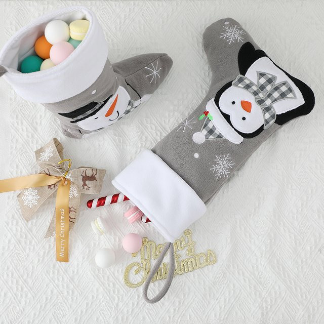 DYSHAYEN Fleece-Weihnachtsstrumpf für Kinder in Grau mit Tier-Applikationen, Hänge-Weihnachtsdekoration - Bild 1